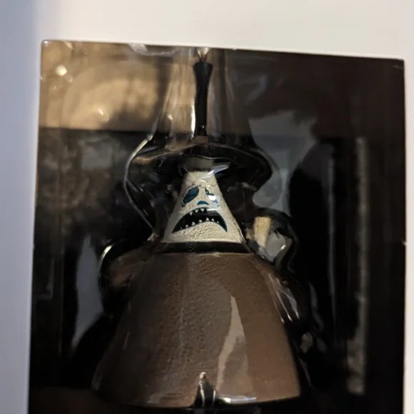 Disney Hallmark The Nightmare before Christmas Mayor ornament NEW - Picture 4 of 5